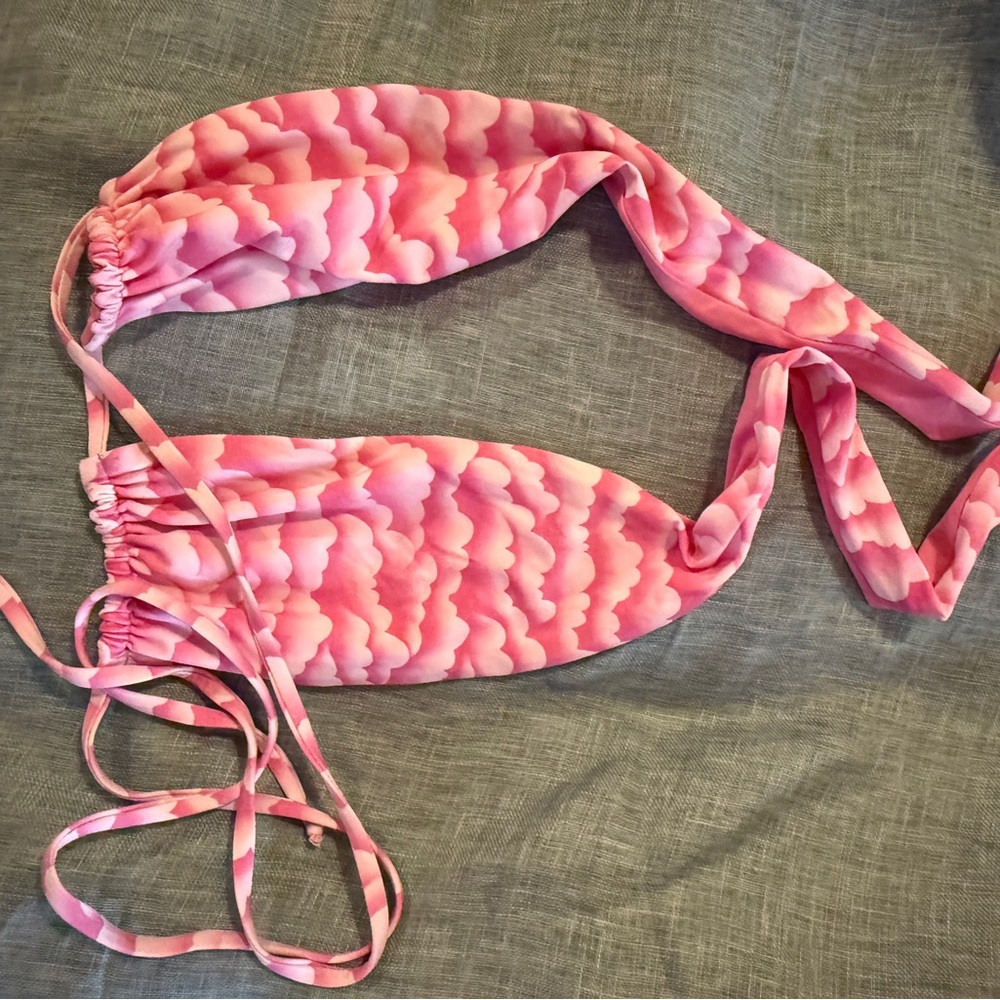 Frankie's Bikinis Ever Top. Pink Cloud, size medium